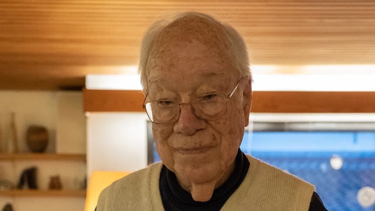 Georg, 89 Jahre alt ist Kinderbuchautor