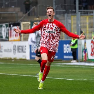 Mit einem Dreierpack hat Maximilian Breunig den SC Freiburg II zu einem verdienten Sieg gegen den VfL Lübeck geschossen.